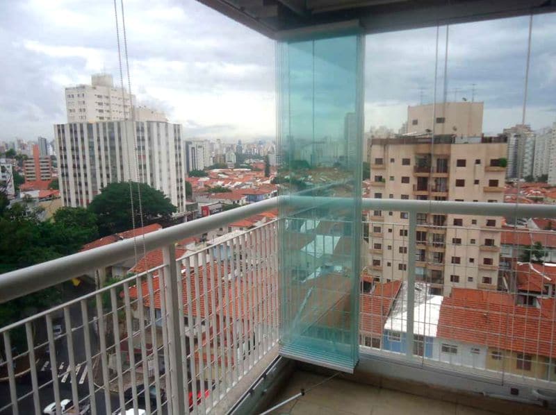 Problemas evitáveis com a manutenção preventiva da sacada de vidro